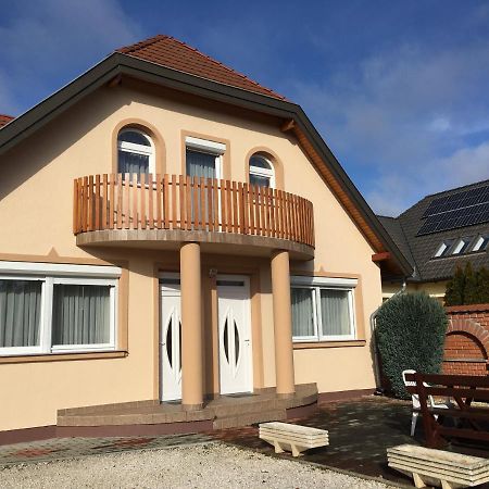 Gitta Apartman Bük Exteriér fotografie