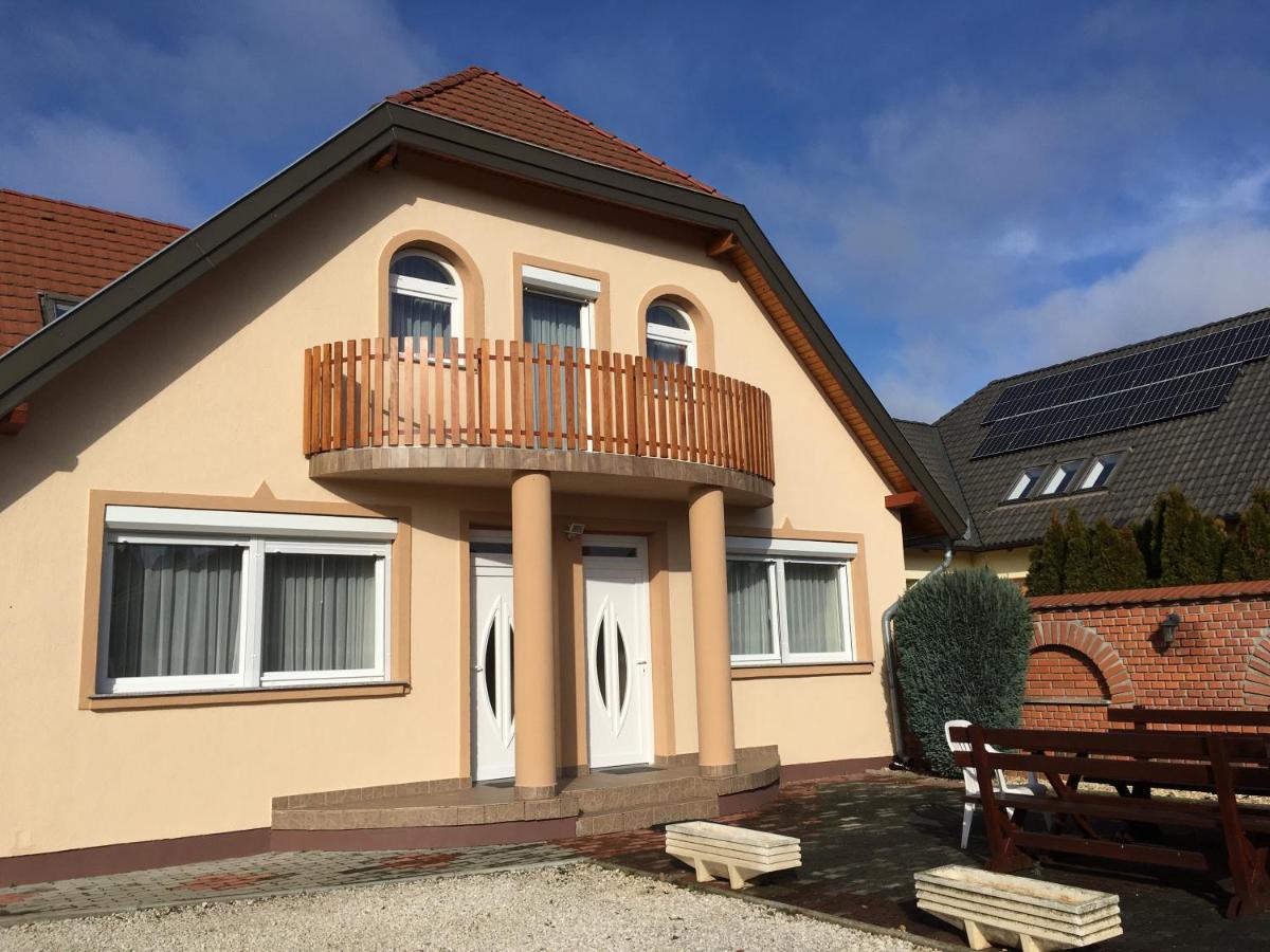 Gitta Apartman Bük Exteriér fotografie